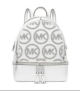 (Category: ) located in . Submitted by classybellaboutique (Listing ID 1145749024, Image 1). Description: .