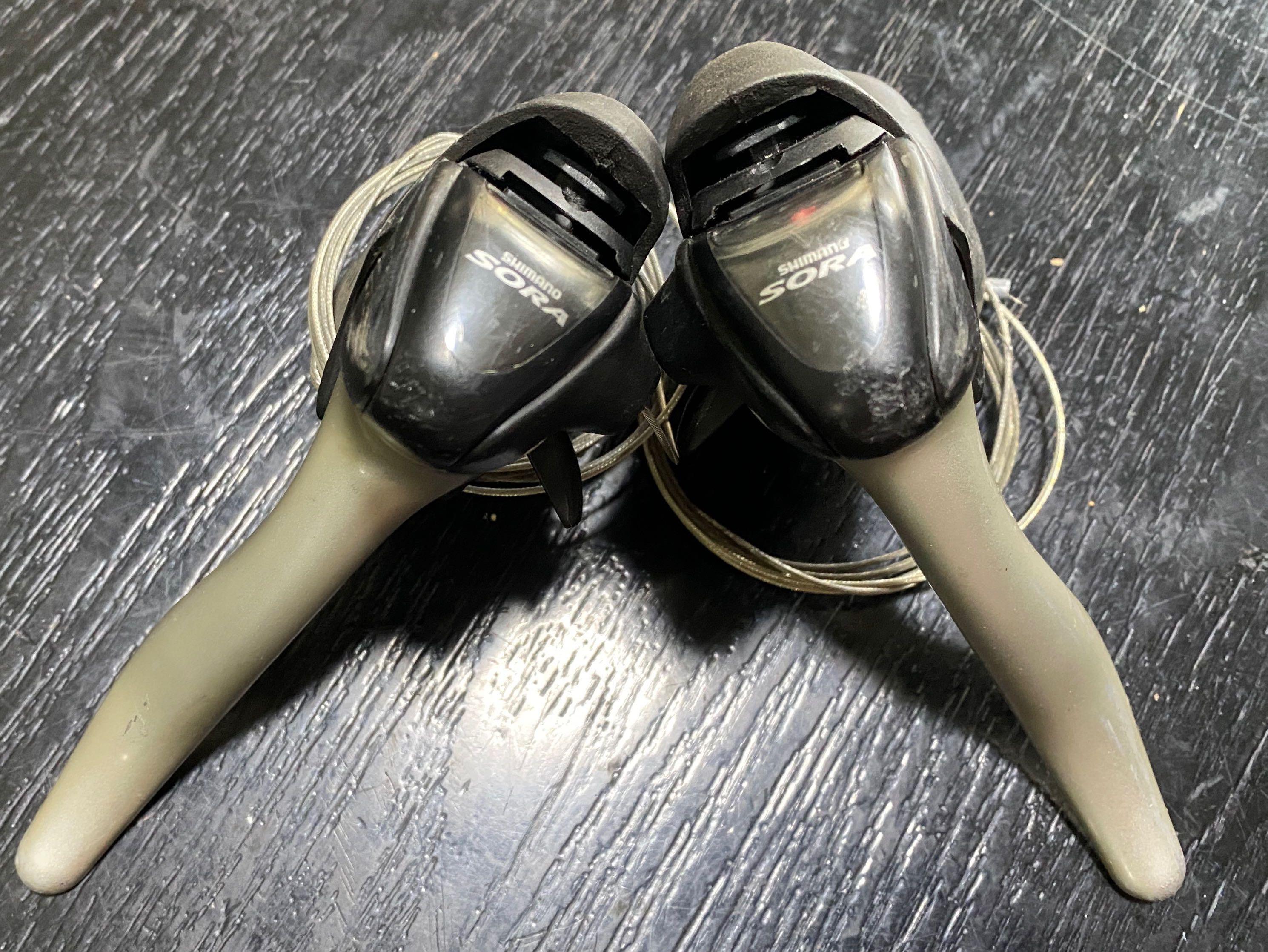 Shimano Sora shifters ST 3400