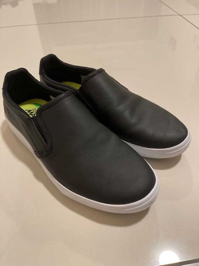 Skechers black go vulc 2 trainers hotsell