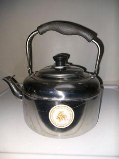 Stainless kettle 3.5 li with flaws