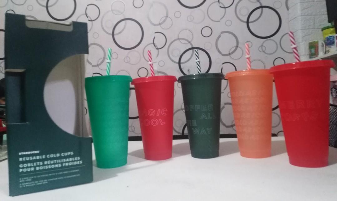 Starbucks reusable tumbler & keychain (Category: Other Food & Drinks) located in Bacoor. Submitted by roxd_everything (Listing ID 1145722435, Image 1). Description: .