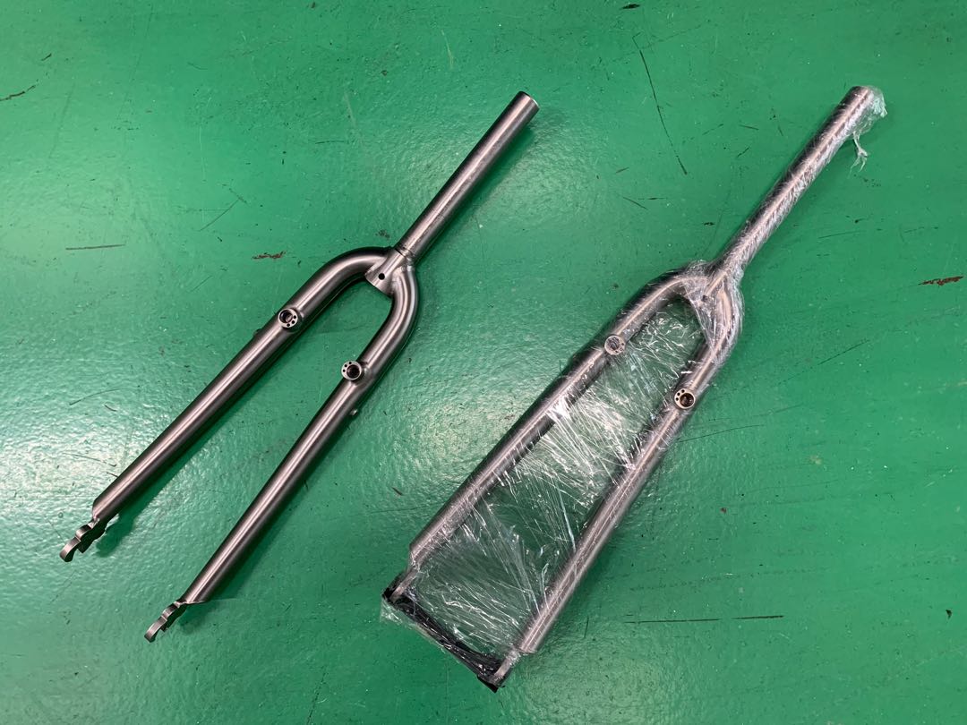 Titanium 700c road bike fork 1 threadless steerer with rack