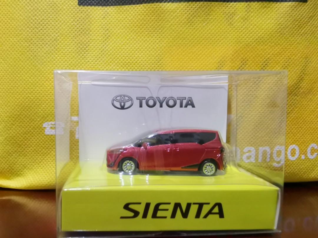 Toyota Sienta 新款日本車展限定車套裝 寶石紅色車款 車頭燈開關發光功能 100 全新未拆 興趣及遊戲 玩具 遊戲類 Carousell Toyota Sienta 新款日本車展限定車套裝 寶石紅色車款 車頭燈開關發光功能 100 全新未拆 興趣及遊戲 玩具 遊戲類 Carousell