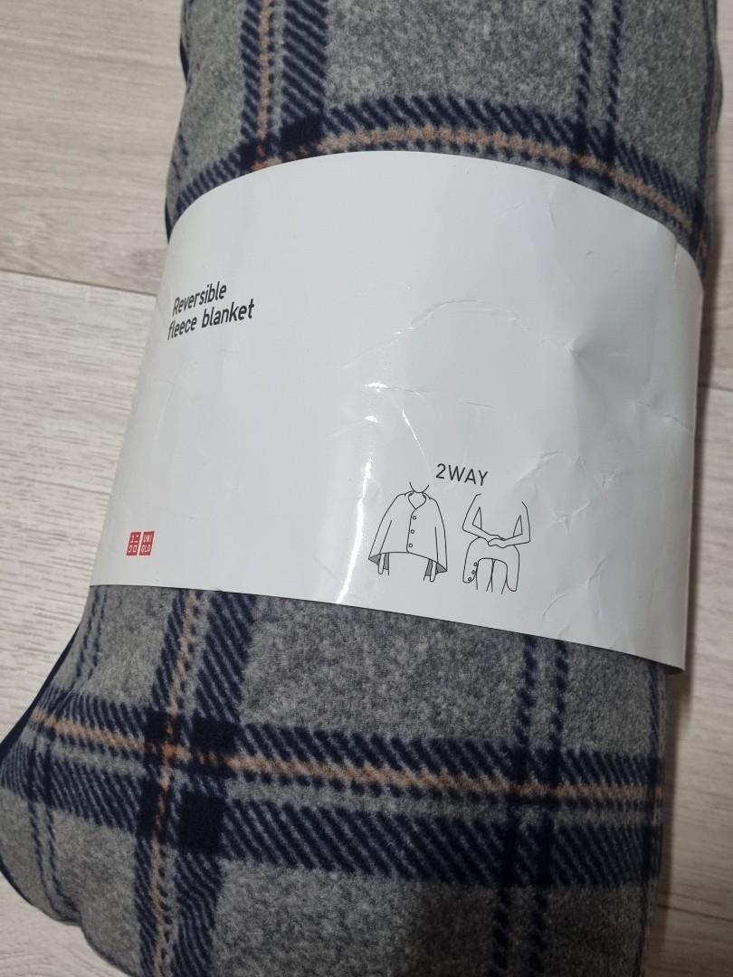 Uniqlo reversible fleece blanket