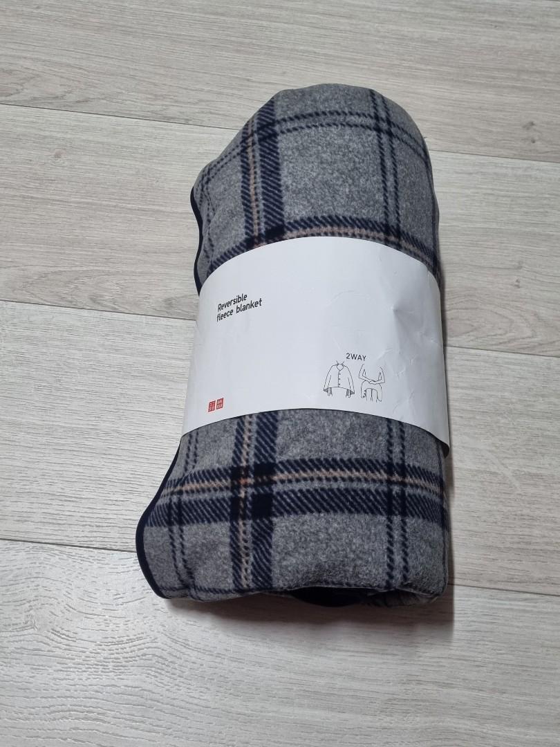 Reversible fleece hotsell blanket uniqlo