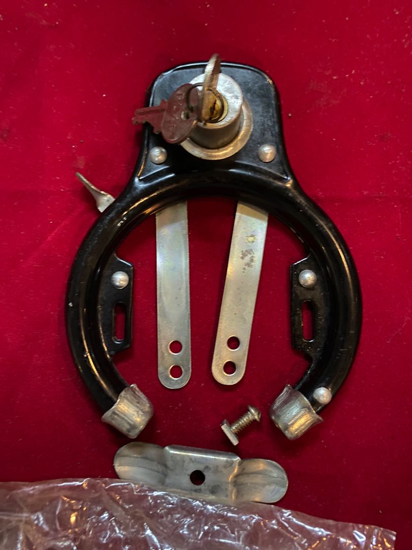 Vintage Bicycle Lock. New Old Stock., Hobbies & Toys, Collectibles & Memorabilia, Vintage