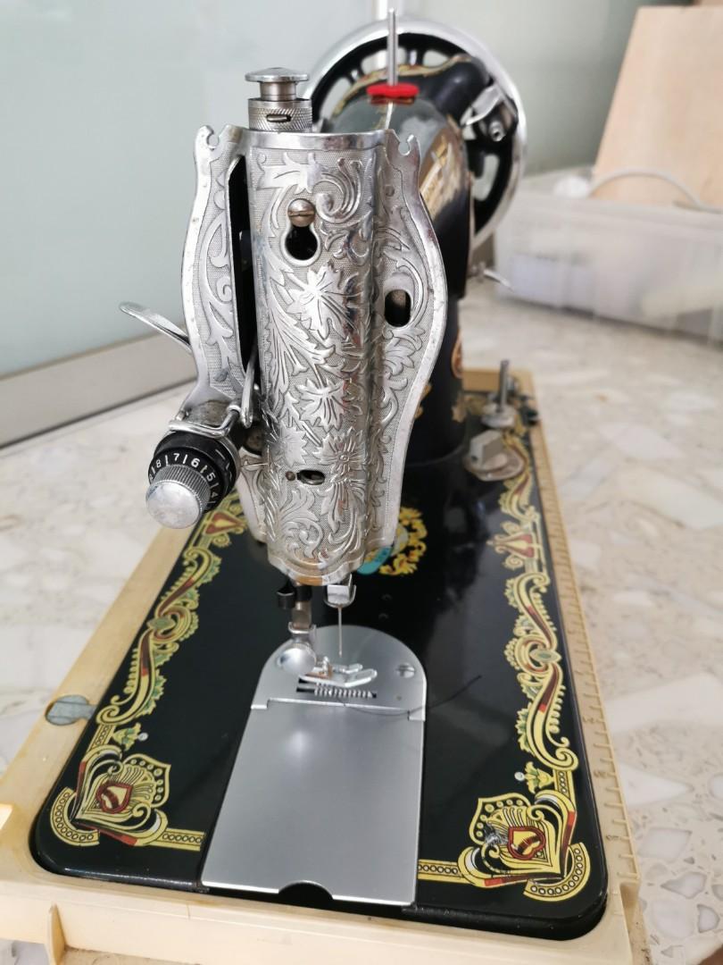 Seldom used, Vintage Antique sewing machine Raleigh Deluxe, Hobbies