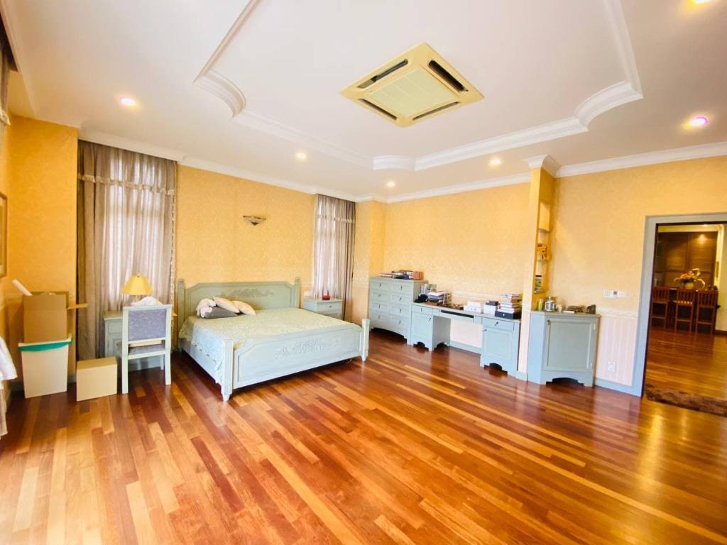 [WTS] FACING LAKE 2 Storey Perdana Lakeview Cyberjaya, Property, For