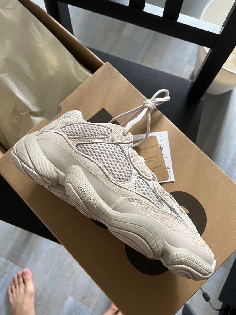 Adidas yeezy hotsell 500 blush mens