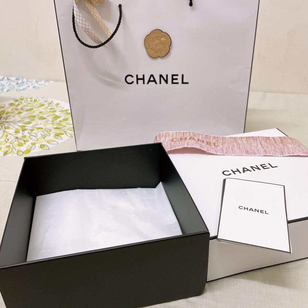 100% Authentic Chanel Large gift box set with paper bag