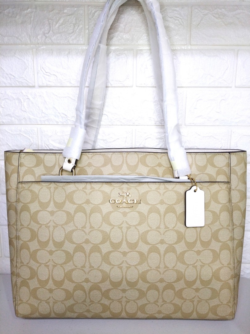 Addison tote in shop signature canvas coach