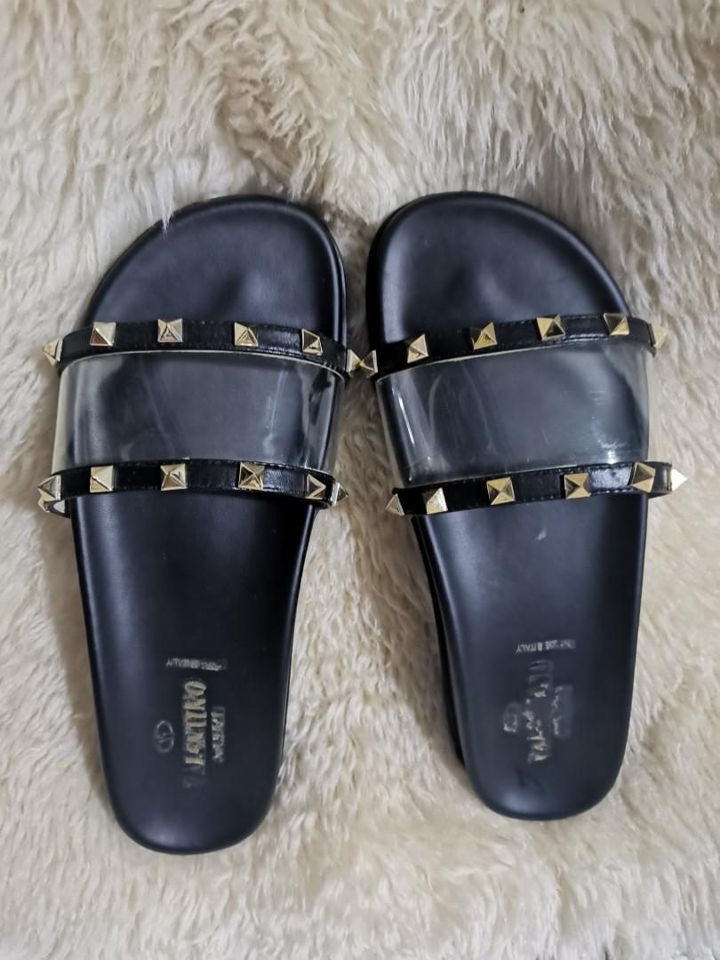 Valentino 2025 slides clear