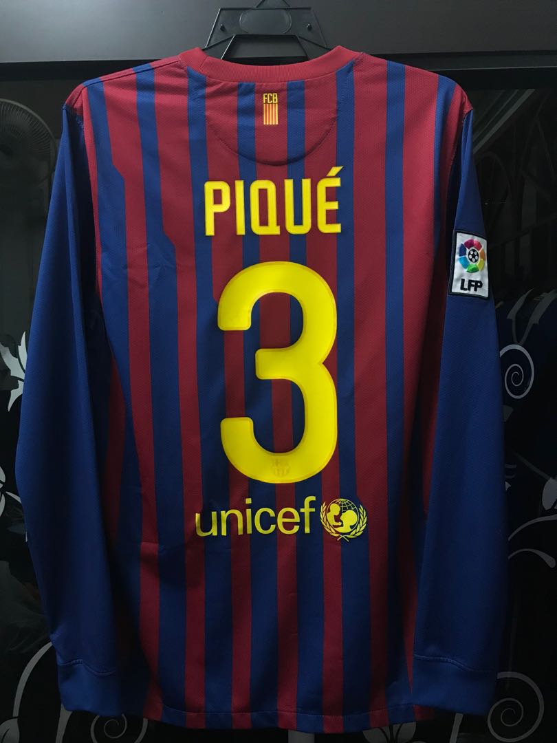 Barcelona 2011/12 Long sleeve home kit Pique #3, Men's Fashion