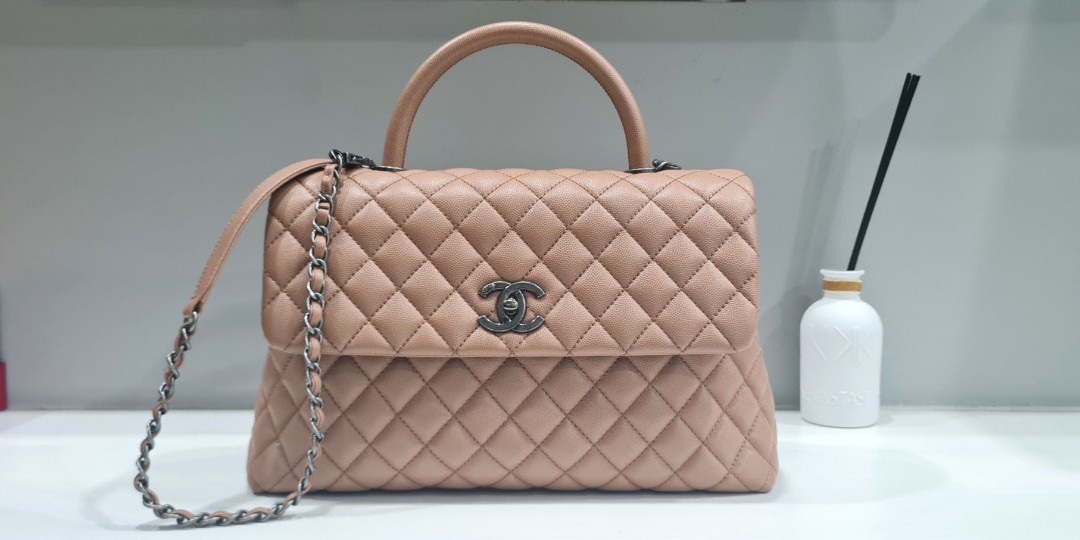 Chanel Medium Coco Handle, Luxury, Bags & Wallets on Carousell