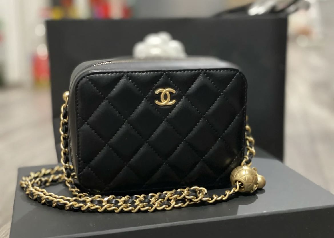 Chanel pearl crush mini camera bag