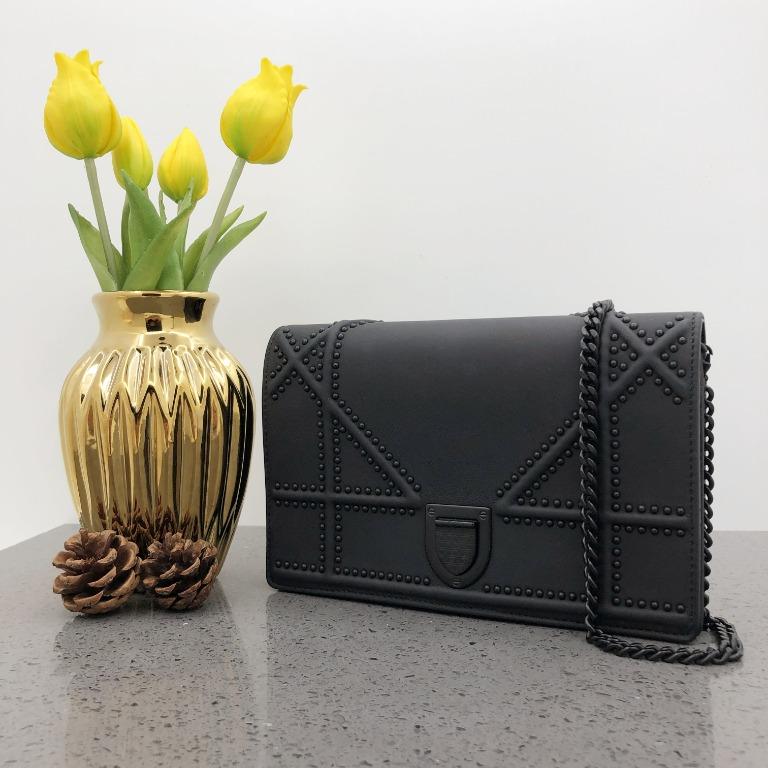 Diorama ultra black 2025 clutch