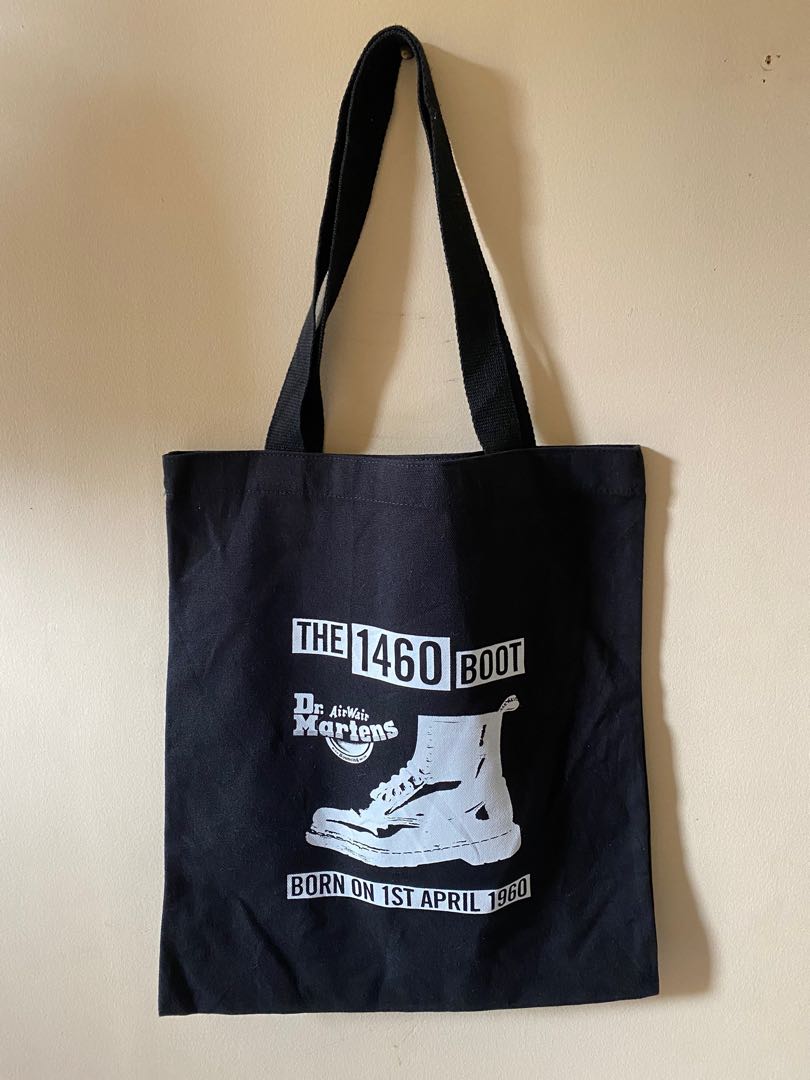 Dr marten deals tote bag