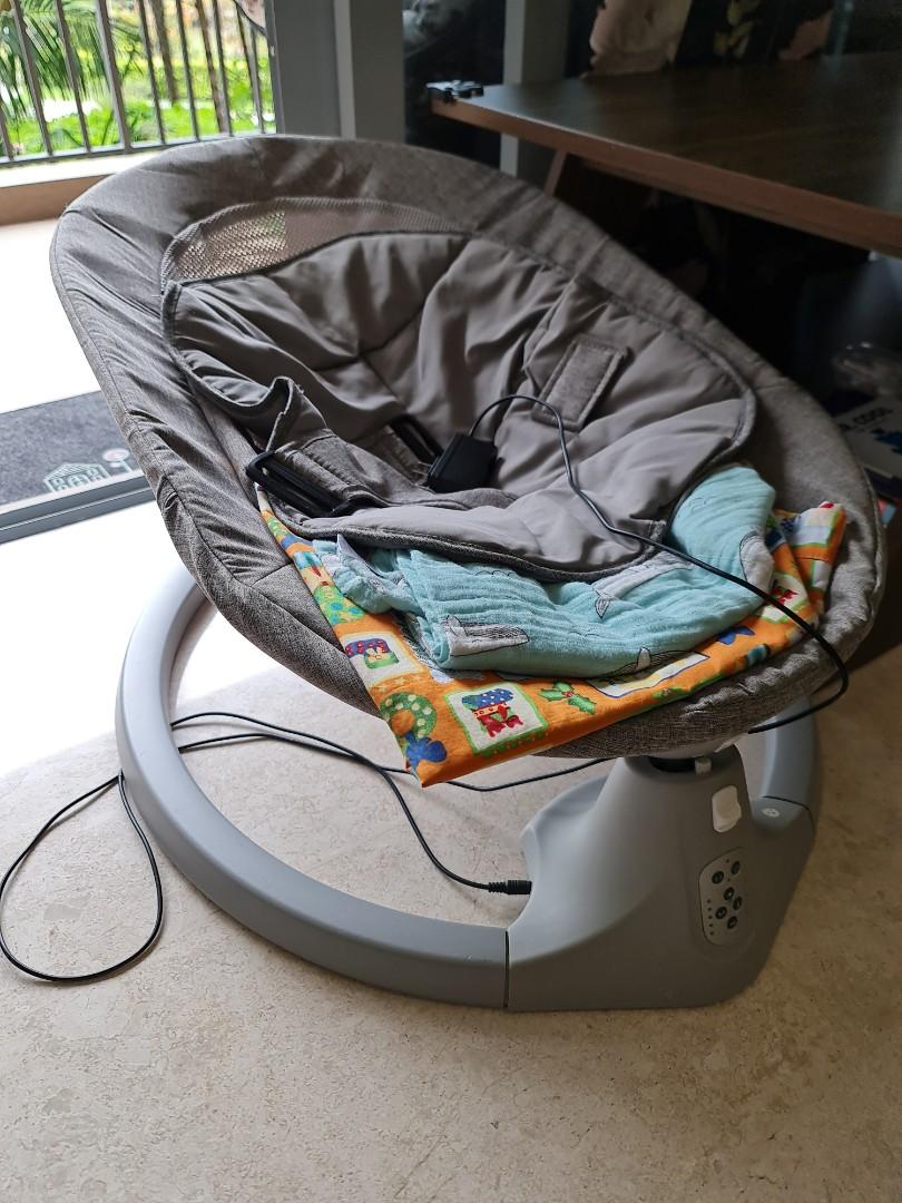 Electric baby rocker, Babies & Kids, Infant Playtime on Carousell