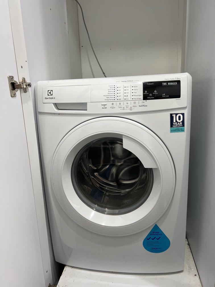 Electrolux Washing Machine Vapour Action 7.5kg EWF85743, TV & Home