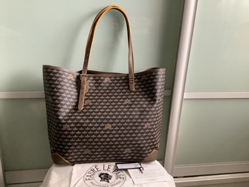 Faure Le Page Daily Battle 37, Luxury, Bags & Wallets on Carousell