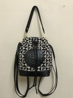 (Category: ) located in . Submitted by mimiespreloved (Listing ID 1145815885, Image 1). Description: .
