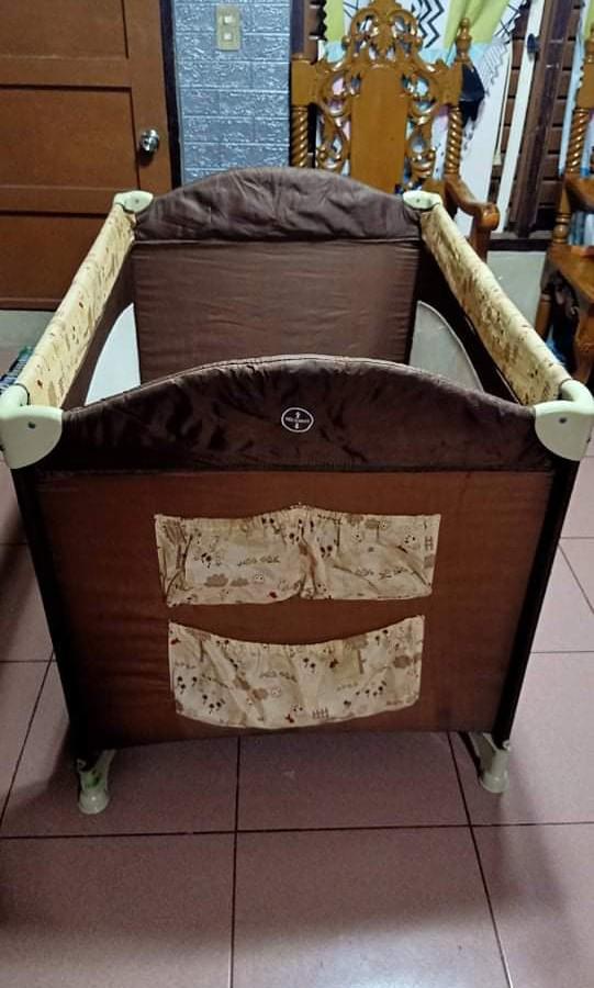 Giant Carrier Crib, Babies & Kids, Baby Nursery & Kids Furniture, Cots