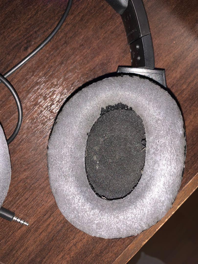 HyperX Cloud Stinger (Category: Computer Keyboard) located in Subang Jaya. Submitted by chinkgang (Listing ID 1145951728, Image 3). Description: condition as shown, audio and performance wise nothing wrong Feel free to contact me for anything COD ✅ Personal delivery ✅ Postage ✅.