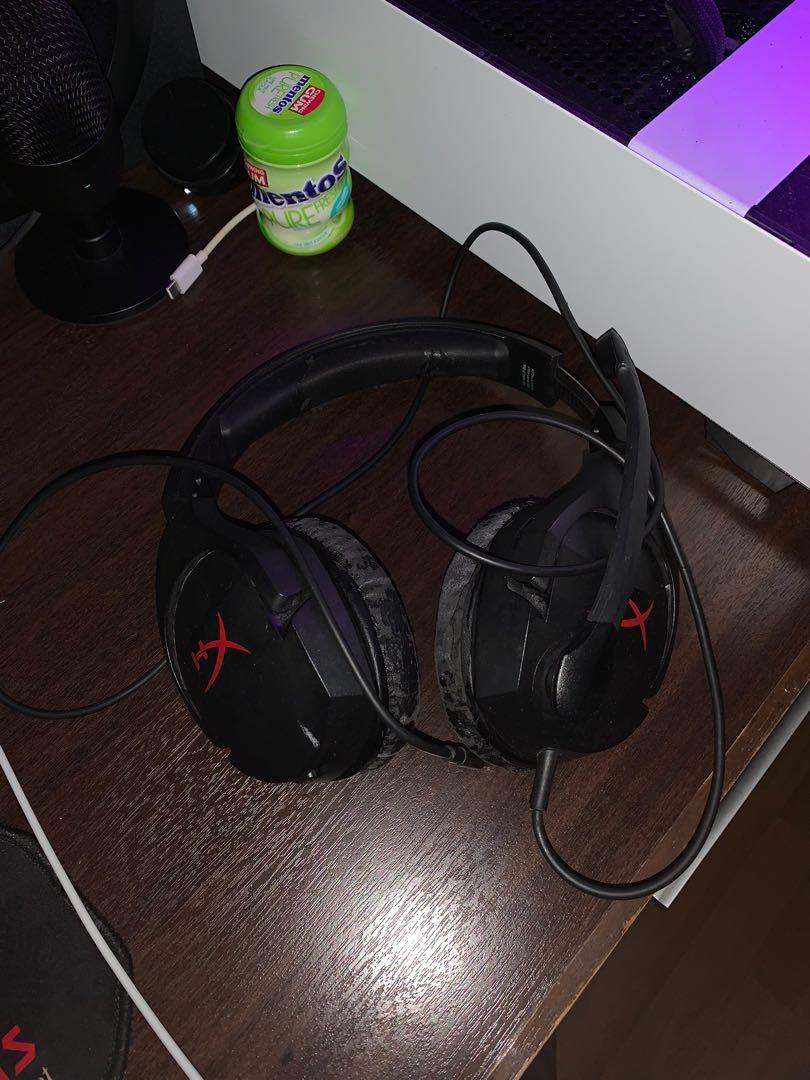 HyperX Cloud Stinger (Category: Computer Keyboard) located in Subang Jaya. Submitted by chinkgang (Listing ID 1145951728, Image 1). Description: condition as shown, audio and performance wise nothing wrong Feel free to contact me for anything COD ✅ Personal delivery ✅ Postage ✅.