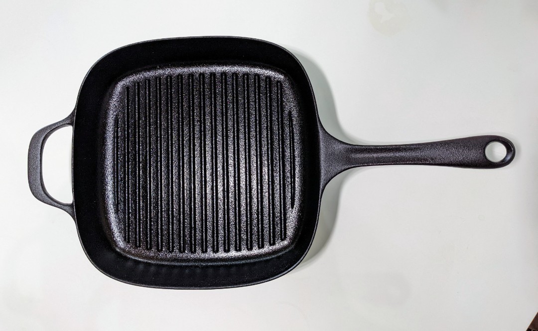 IKEA Cast Iron Pan 28x28, Furniture & Home Living, Kitchenware