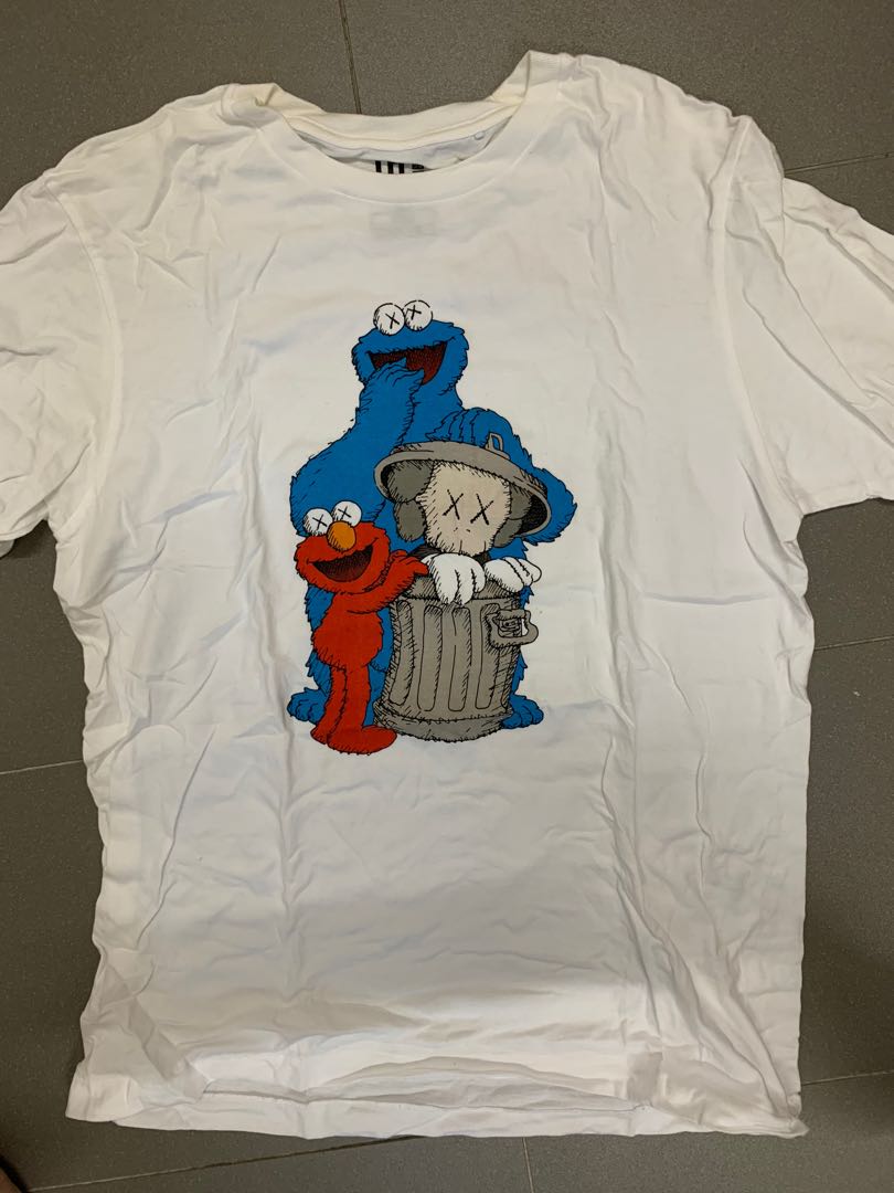 KAWS x Sesame Street Uniqlo tshirt, Men 