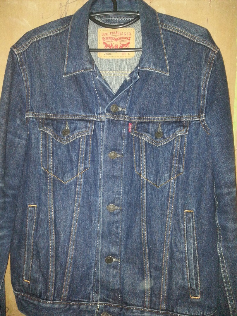 Levi's trucker jacket (72334), Men's Fashion, Coats, Jackets and Outerwear  on Carousell