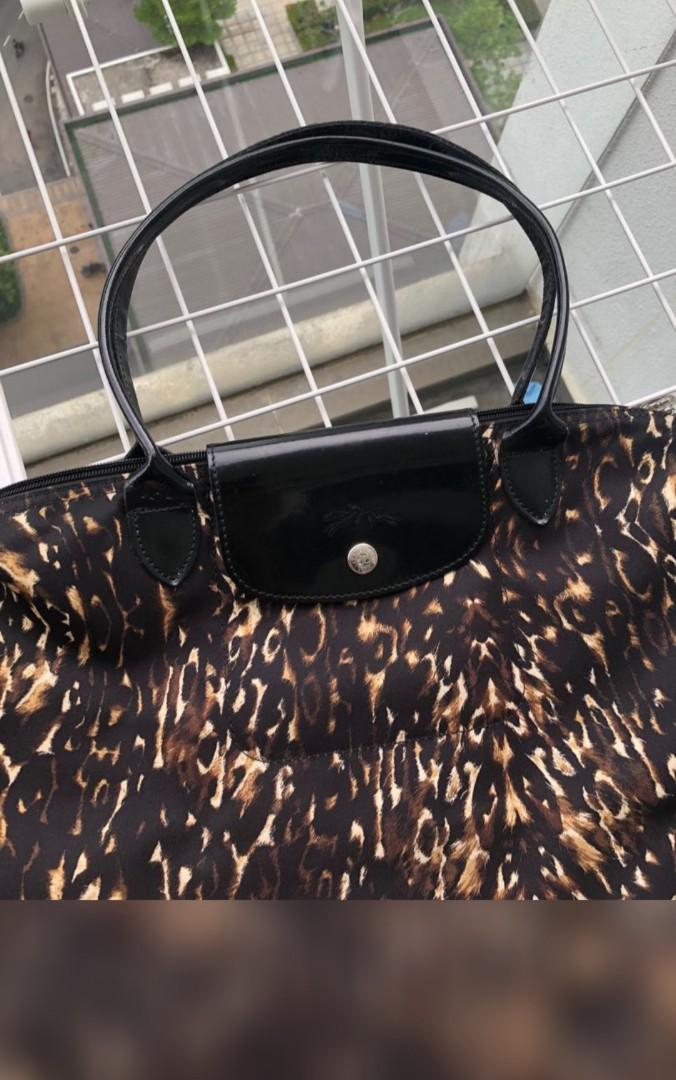 Longchamp leopard shop