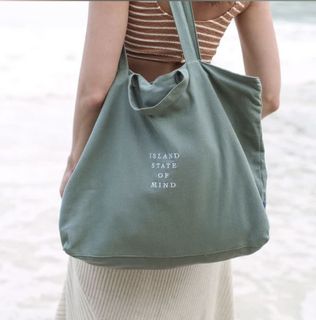 (Category: ) located in . Submitted by charlenenicole (Listing ID 1145921743, Image 1). Description: .