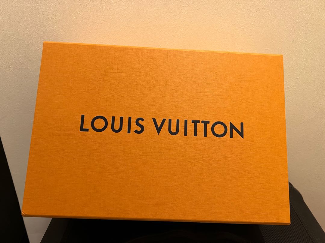 LOUiS VUiTTON box, Luxury, Bags & Wallets on Carousell