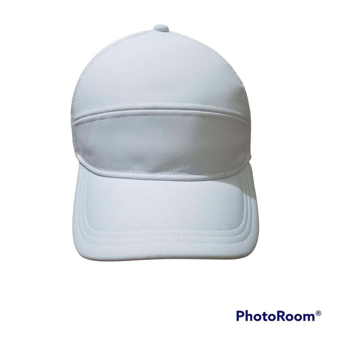 Lululemon dash & splash cap (Category: Caps & Hats) located in Calamba. Submitted by sams__stuff (Listing ID 1145858624, Image 2). Description: no haggling please. cap is still in good condition. shipping thru Gogo express 📦.