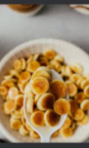 Mini pancakes with chocolate dips