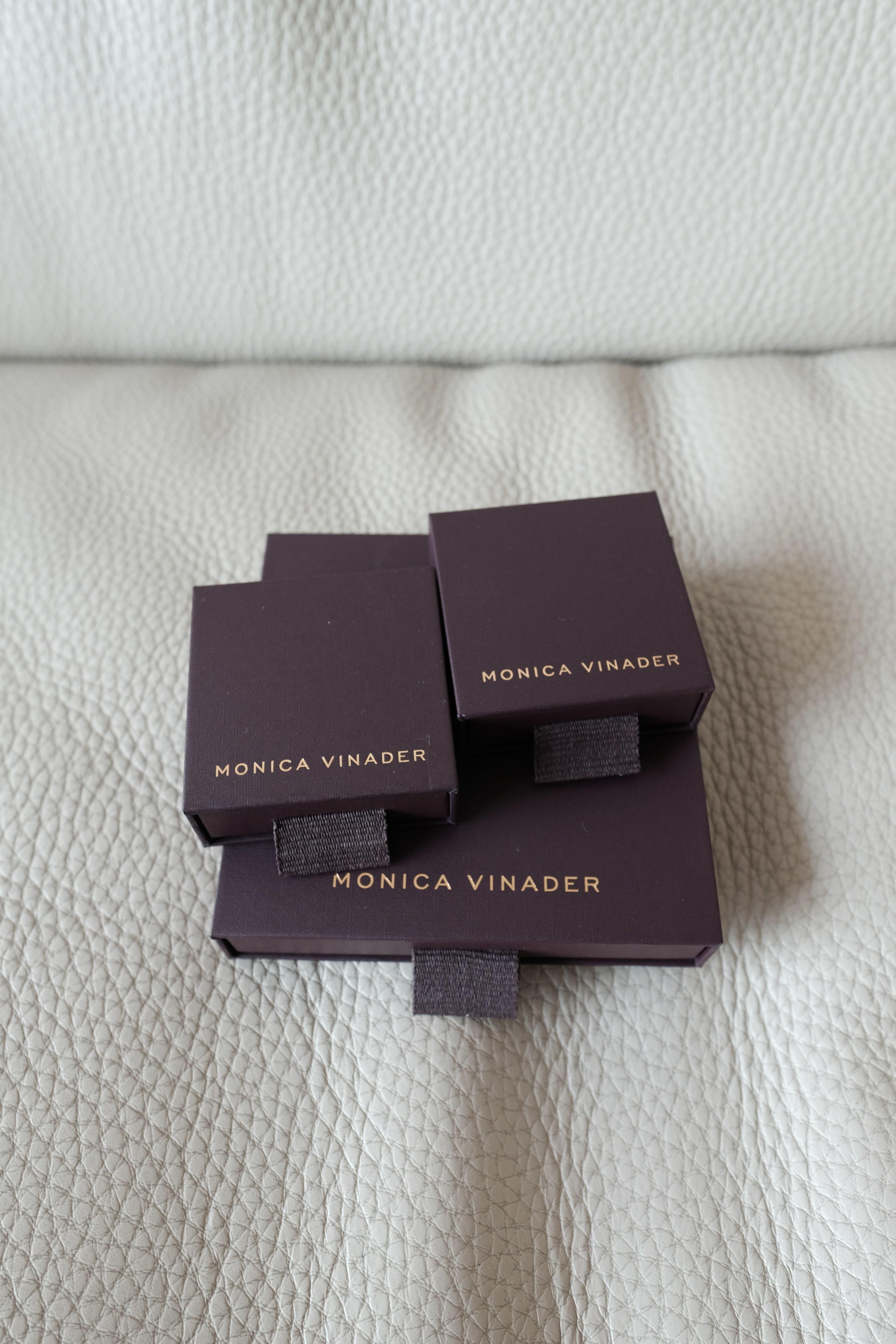 Monica Vinader 包裝盒Packaging boxes, 名牌, 飾物及配件- Carousell