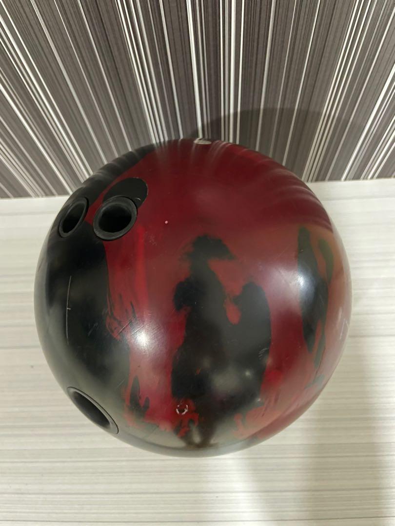 Motiv Jackal Legacy (14lbs) Bowling Ball, Sports Equipment, Sports