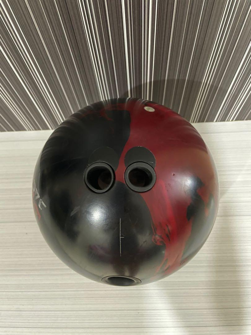 Motiv Jackal Legacy (14lbs) Bowling Ball, Sports Equipment, Sports