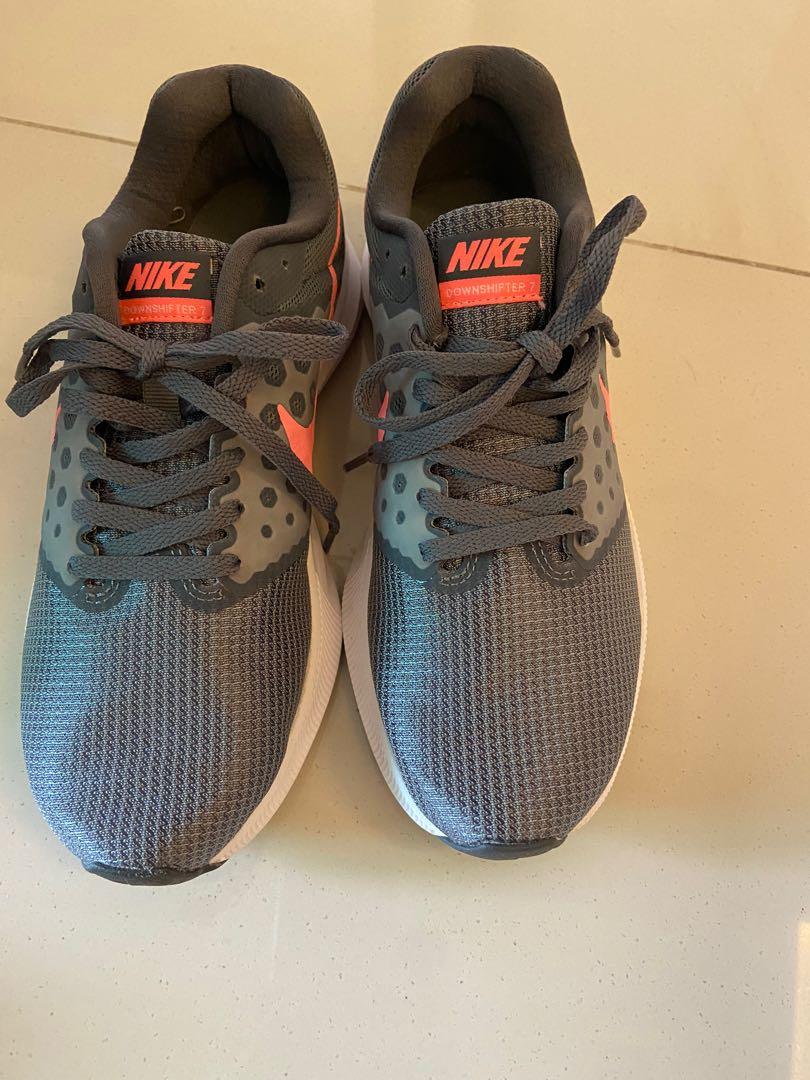 Nike 852466 store