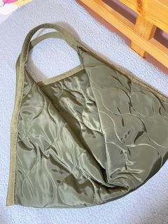 （分類：）位於 。 由 ineedmorespaceee 提交（商品編號 1145837906，圖片 1）。簡介： 。