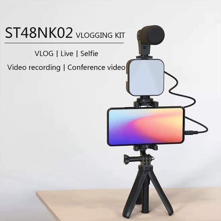 Phone Vlogging Kit ST48NK02 (Category: Tripods & Monopods) located in Manila. Submitted by emil_online_shop (Listing ID 1145922480, Image 1). Description: Quick Details Private Mold:Yes Model Number:ST48NK02 Power:6WVoltage:3.0V Color Temperature:6000K Dimension:80*65*25mm Weight:183g Special Feature:Mini, PORTABLE Product Name:Vlogging KitColor:Black Material:ABS Keywords:Professional LED Video Light Battery:AA Battery*2 (purchased extra)Beam an