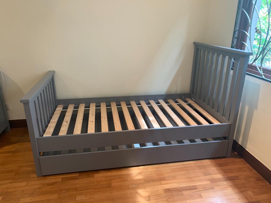 Pottery Barn Kids Elliott Bedroom Furniture Set Bed Mattress Trundle Large Drawers and Side Table