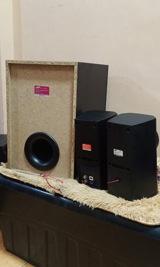 Samsung Hw H20 Subwoofer and speaker System Audio Soundbars