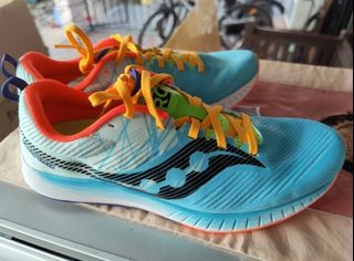 SAUCONY FASTSWITCH 9. Selling em cos a bit too small for me
