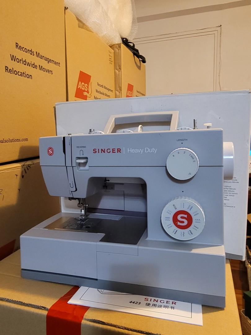 Singer 4423 Heavy Duty, 興趣及遊戲, 手作＆自家設計, 工藝用品及工具 Carousell