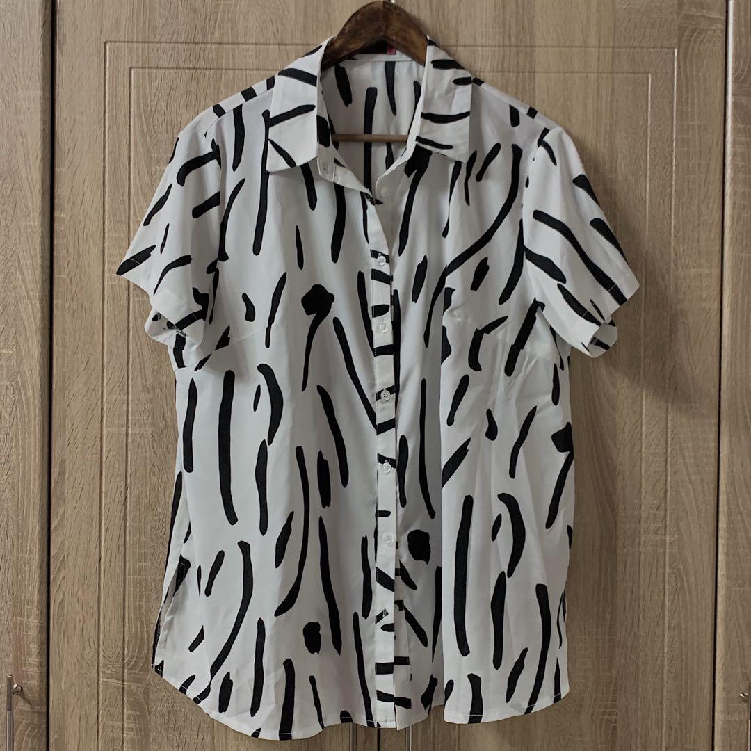 SM Woman plus zebra polo (Category: Blouses) located in Tagum. Submitted by jaenicole (Listing ID 1145862605, Image 1). Description: Size 2XL on tag Can fit XL -3XL No flaws Very cute!! .