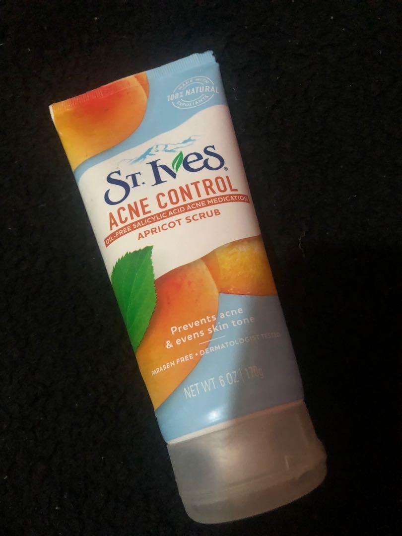 St Ives facial scrub (Category: Face Care) located in Paranaque City. Submitted by maineshar19 (Listing ID 1145936504, Image 1). Description: .