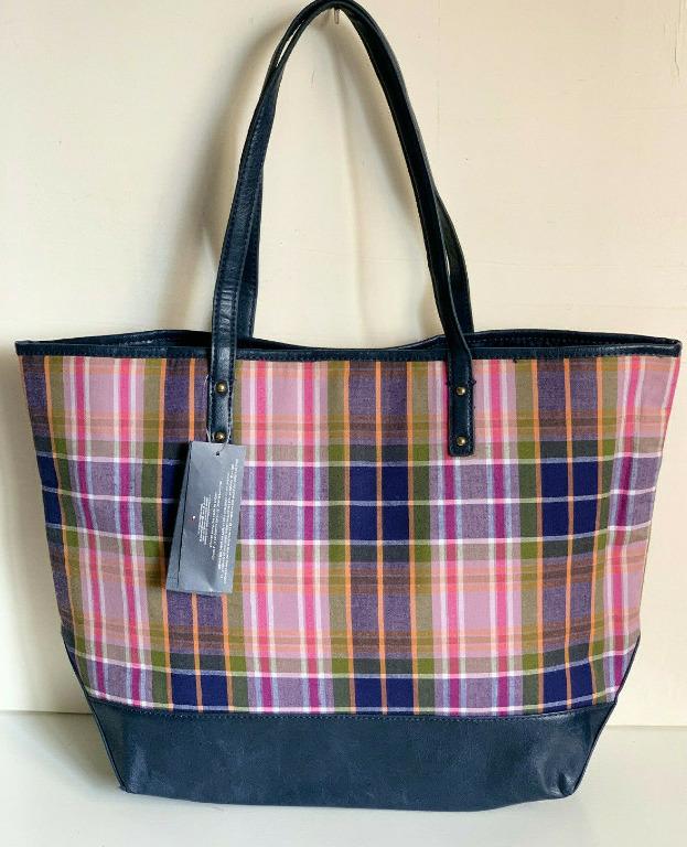 Tommy hilfiger plaid best sale purse