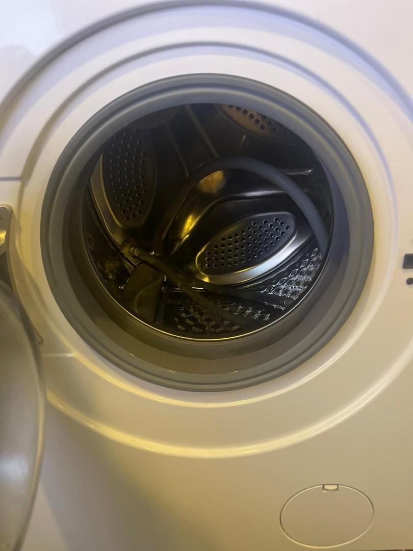 TOSHIBA 8kg TWBH95S2S FRONT LOAD WASHING MACHINE, TV & Home Appliances